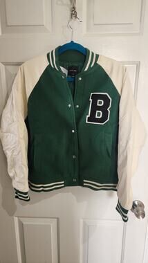 Love Tree Green Varsity Letterman Jacket Size Large Cream Sleeves B Patch
